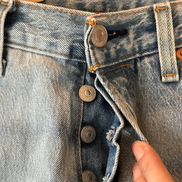 LEVI'S 501 93' straight Jeans Original Button Fly 36X30 light wash distressed - Picture 4 of 8